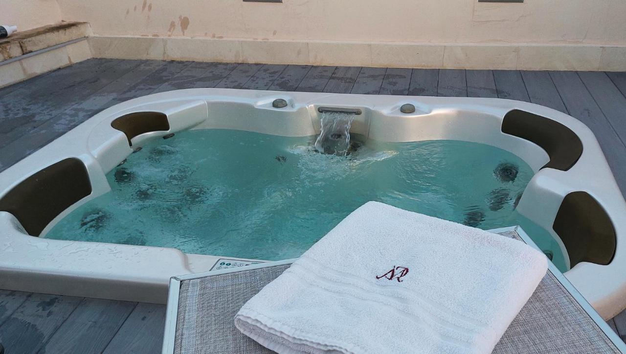 Palazzo Megha Suite & Breakfast Palmariggi Exterior foto