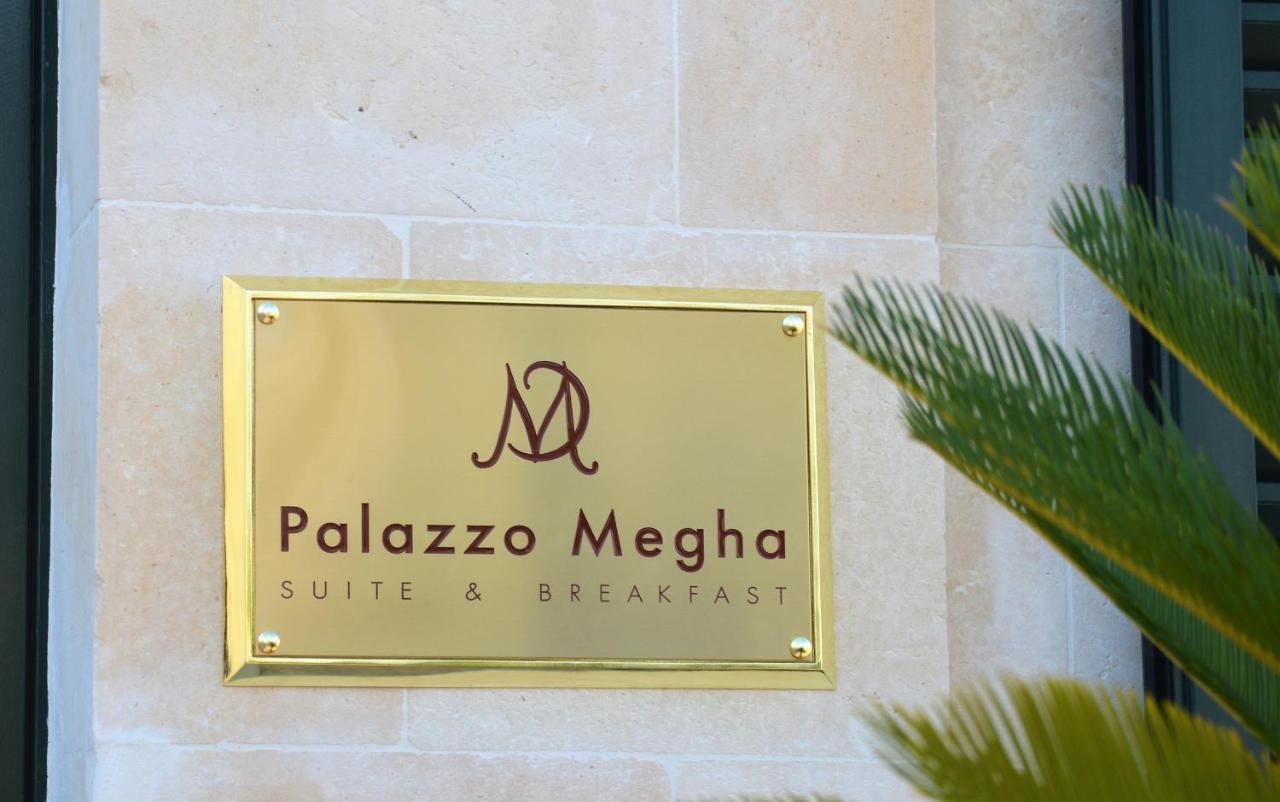 Palazzo Megha Suite & Breakfast Palmariggi Exterior foto